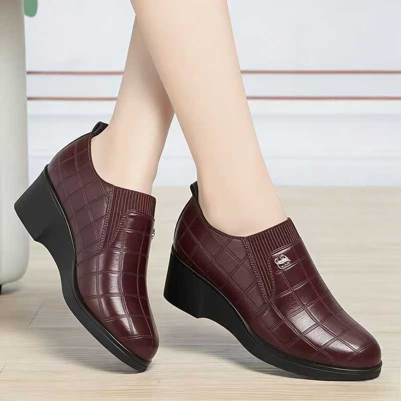 Damen Komfortable Wedge-Stiefeletten mit elegantem Design und elastischen Einsätzen Heidi Mode - Image 4
