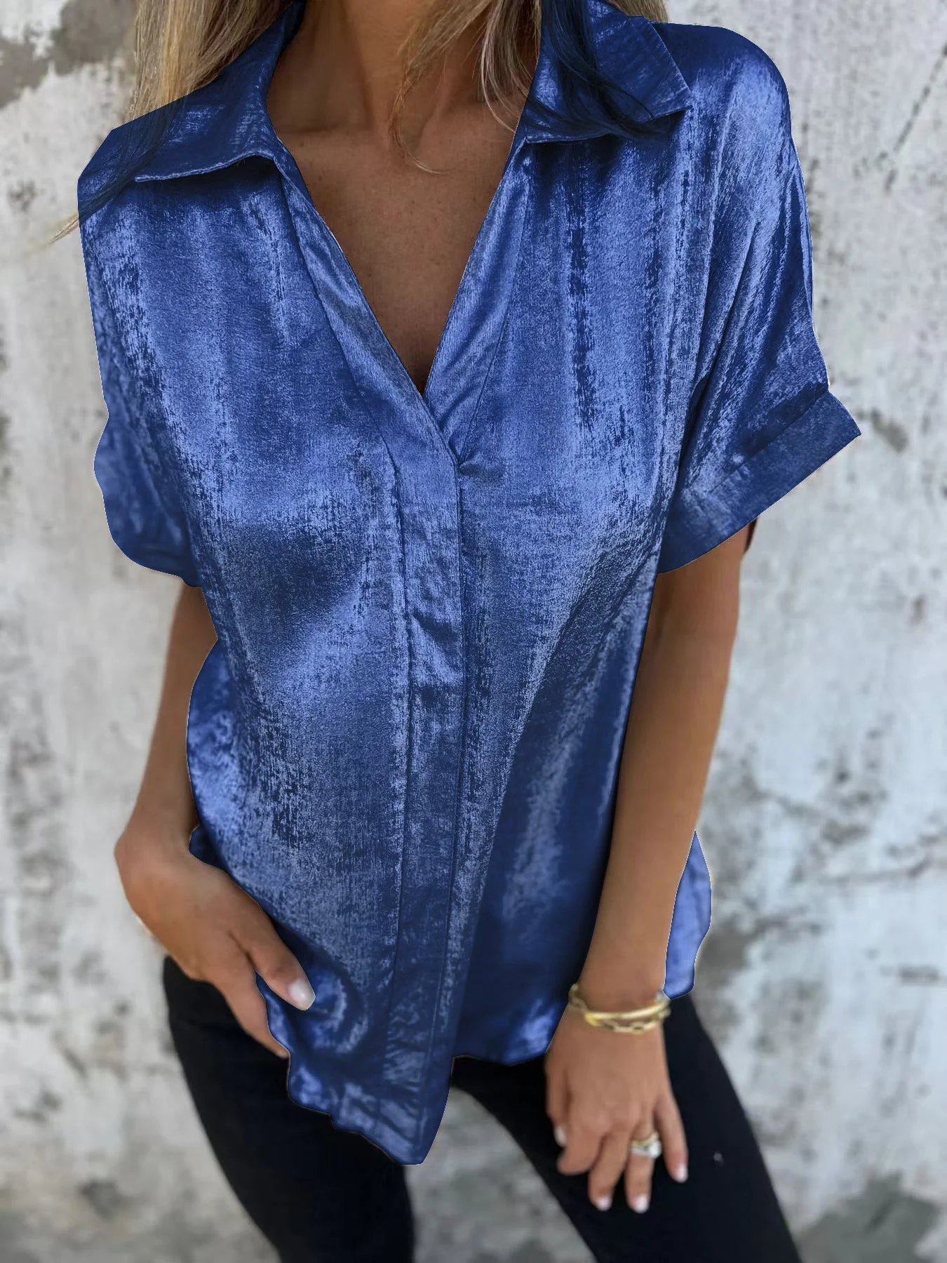 Damen Kurzarm-Seidenbluse mit Elegantem Glanz und Modischem Revers Heidi-Mode - Image 10