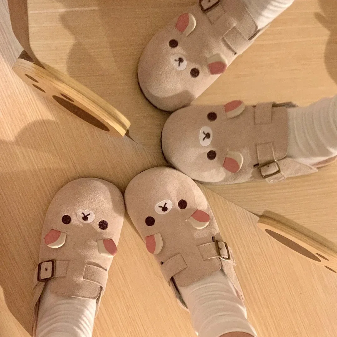 Damen Kuschelige Clogs mit niedlichem Tiermotiv und verstellbarem Schnallenverschluss Heidi Mode - Image 4