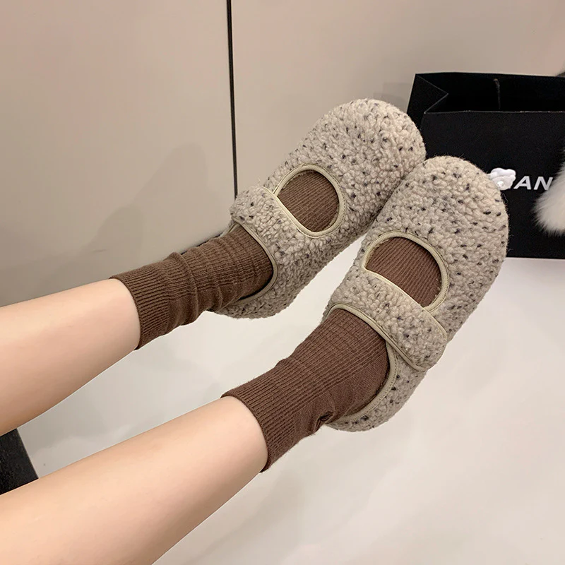 Damen Kuschelige Hausschuhe mit verstellbarem Riemen und weichem Innenfutter Heidi Mode - Image 9