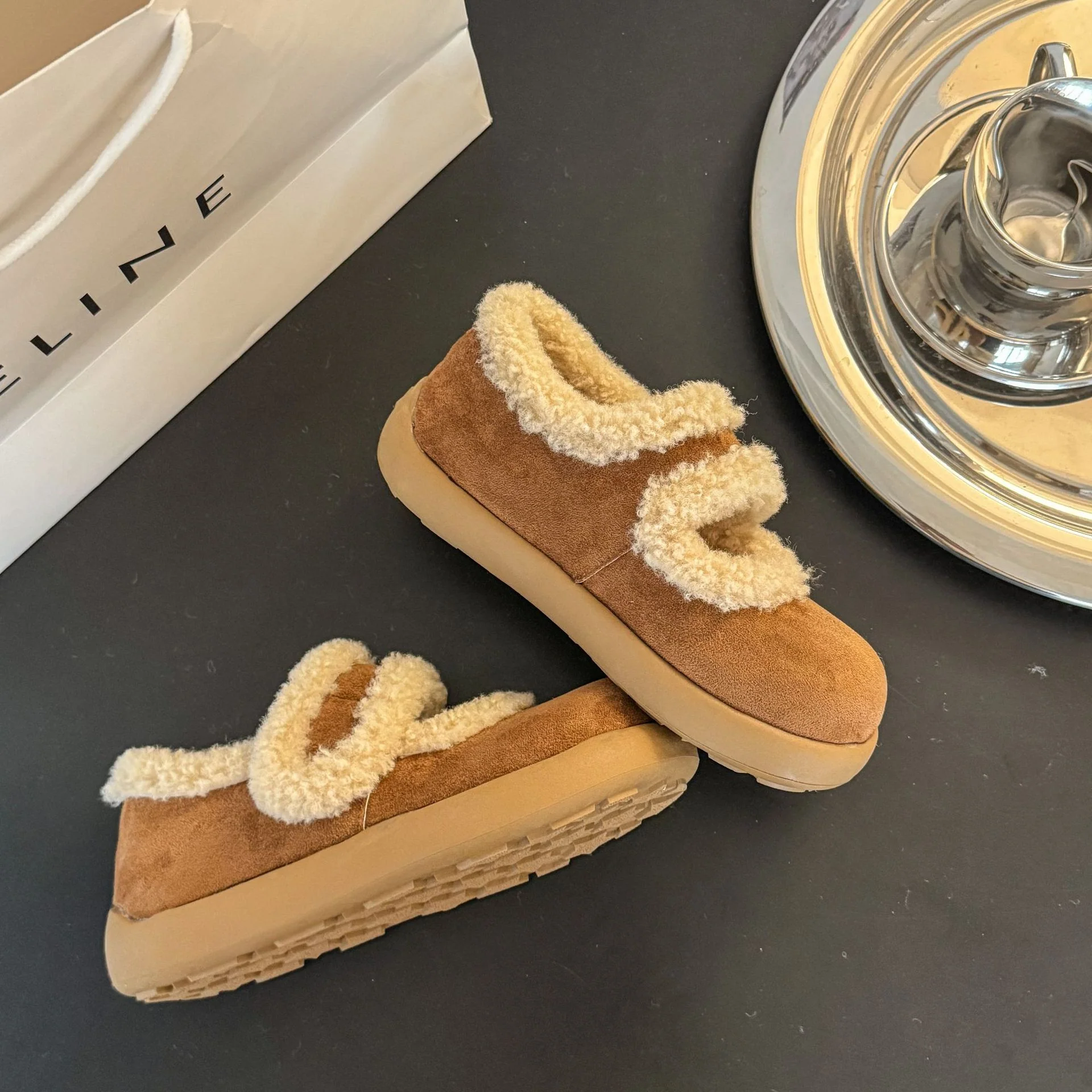 Damen Kuschelige Hausschuhe mit warmem Futter und verstellbarem Riemen Heidi Mode - Image 4