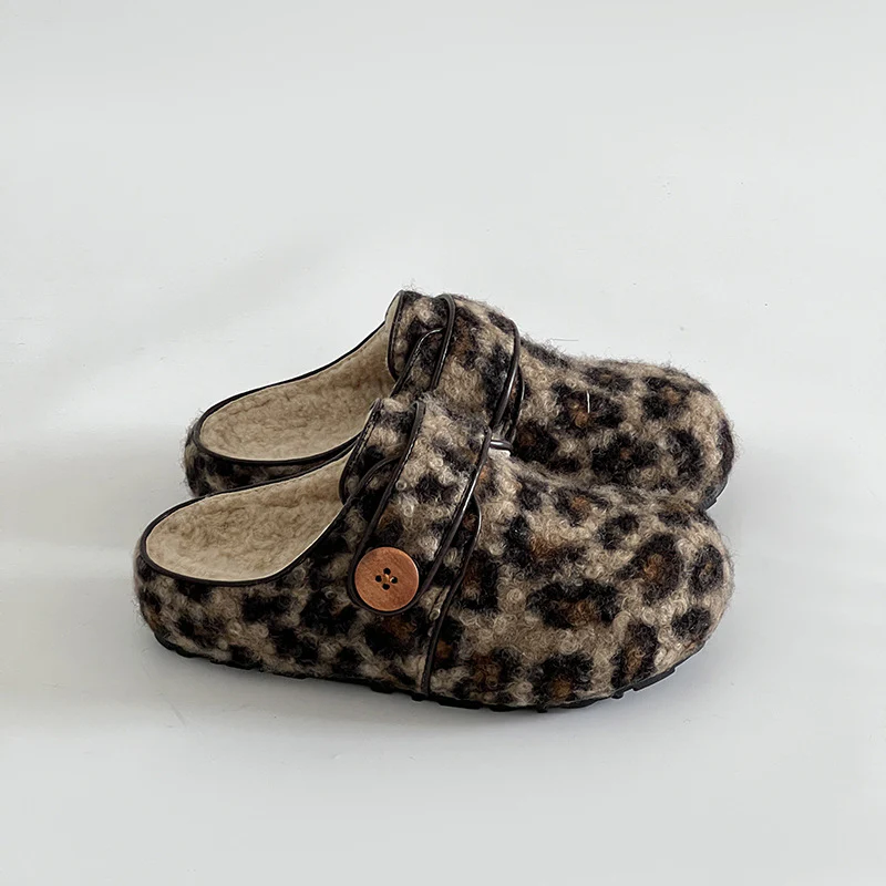 Damen Kuschelige Hausschuhe mit weichem Innenfutter und Knopfverschluss Heidi Mode - Image 10