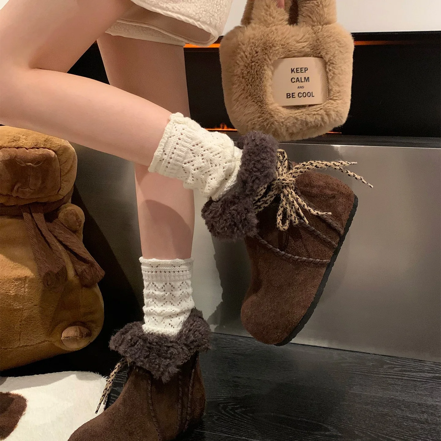Damen Kuschelige Winterstiefel mit weichem Futter und dekorativem Schnürdesign Heidi Mode - Image 6