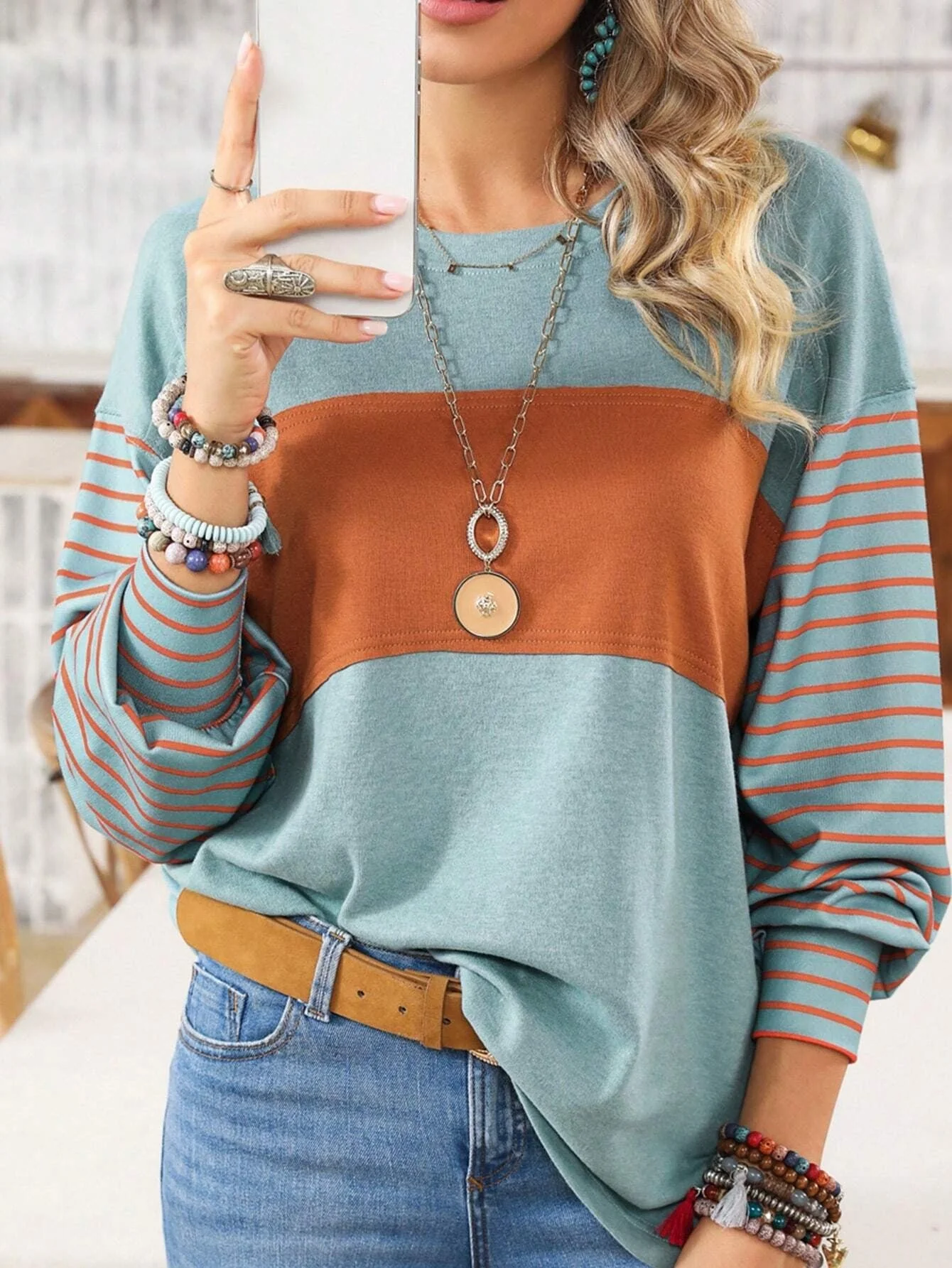 Damen Lässiger Sweatshirt mit Gestreiften Ärmeln Heidi-Mode - Image 11