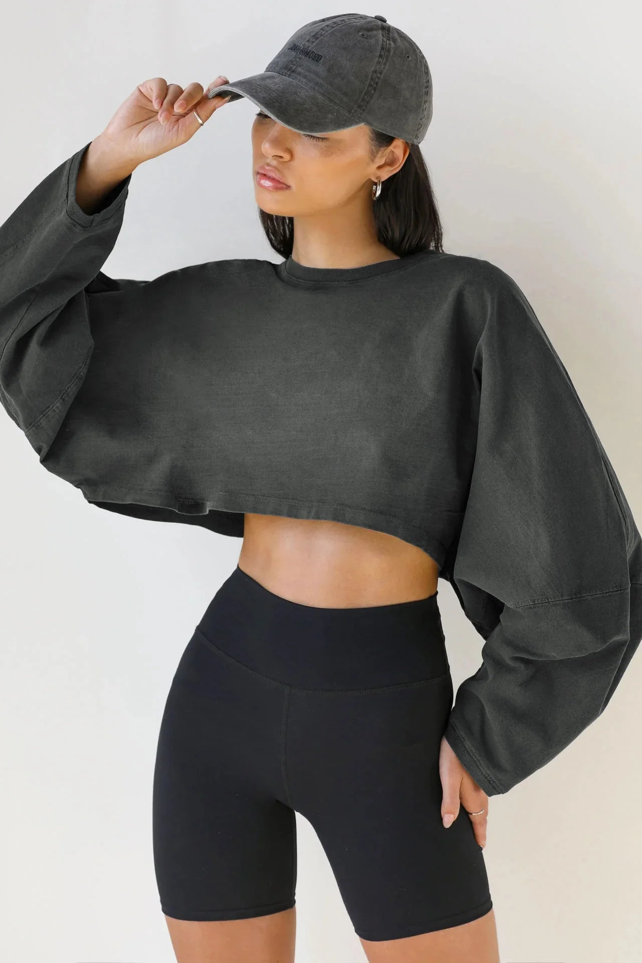 Damen Lässiges Cropped Sweatshirt mit Weitem Schnitt und Ballonärmeln Heidi-Mode - Image 12