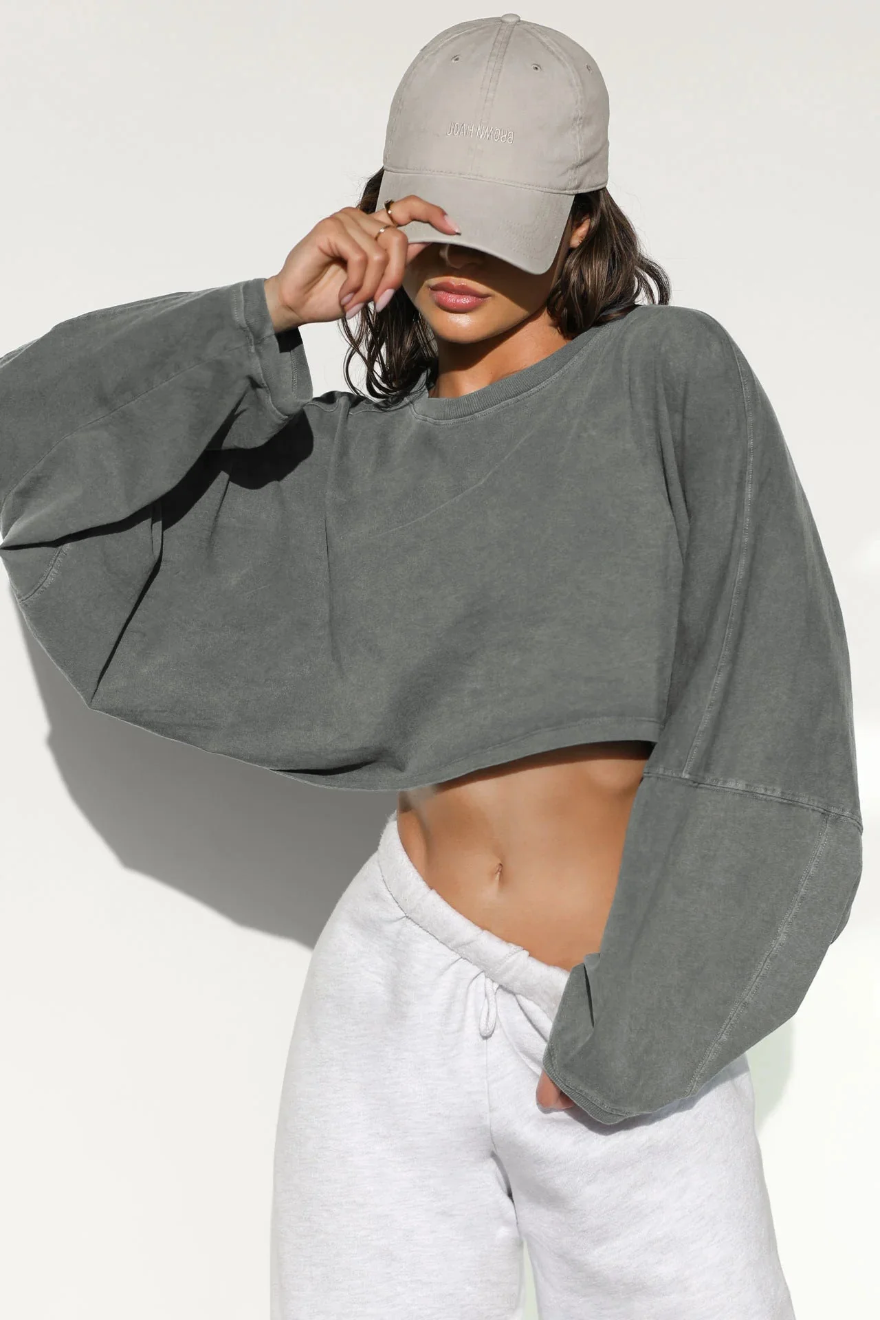 Damen Lässiges Cropped Sweatshirt mit Weitem Schnitt und Ballonärmeln Heidi-Mode - Image 8