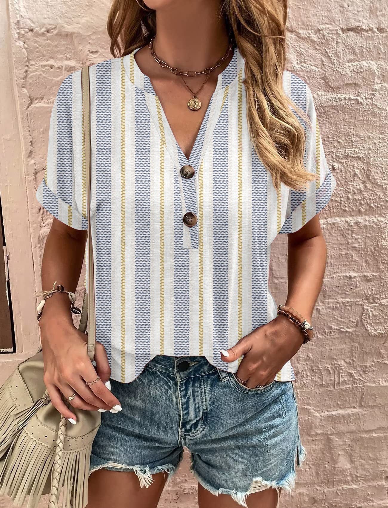 Damen Lässiges Kurzärmliges Blusenshirt mit Verspieltem Paisleymuster und Modernen Knopfdetails Heidi-Mode - Image 10