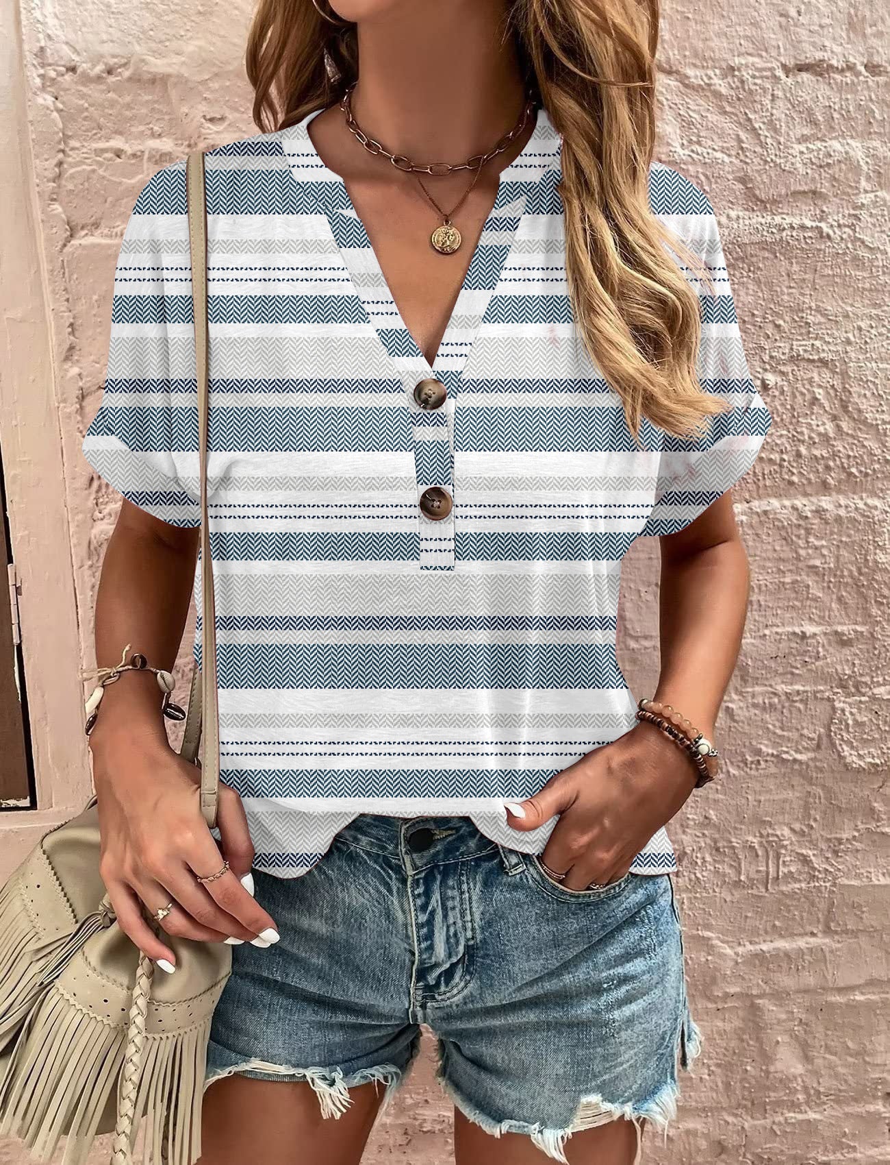 Damen Lässiges Kurzärmliges Blusenshirt mit Verspieltem Paisleymuster und Modernen Knopfdetails Heidi-Mode - Image 12