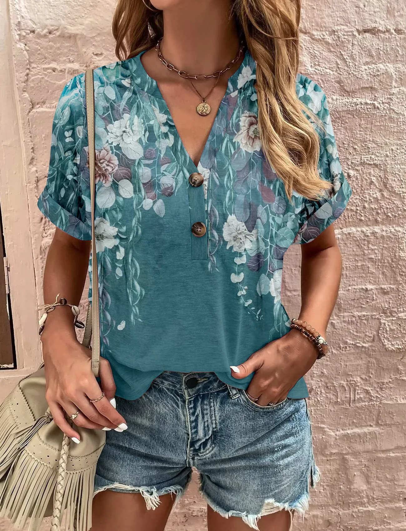 Damen Lässiges Kurzärmliges Blusenshirt mit Verspieltem Paisleymuster und Modernen Knopfdetails Heidi-Mode - Image 15