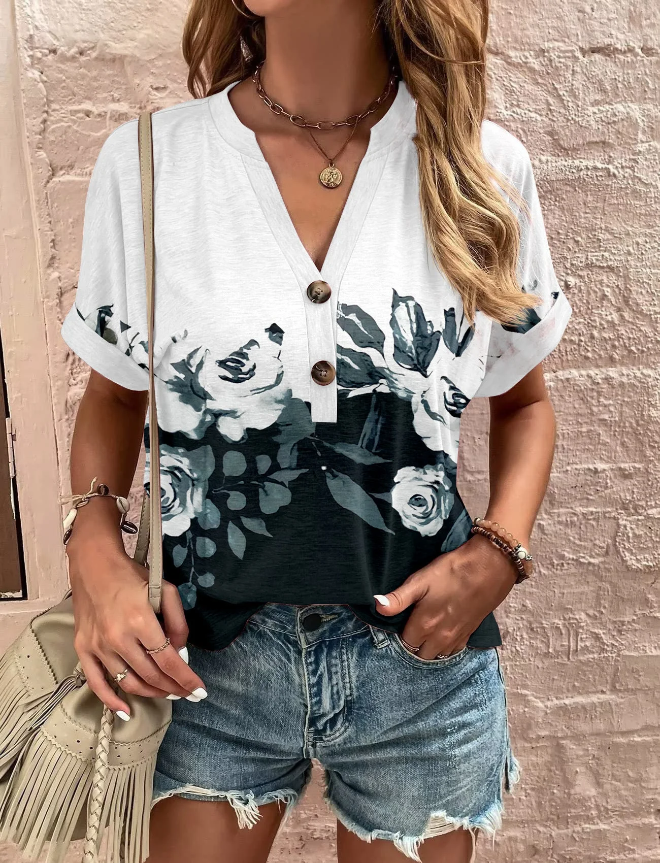 Damen Lässiges Kurzärmliges Blusenshirt mit Verspieltem Paisleymuster und Modernen Knopfdetails Heidi-Mode - Image 9