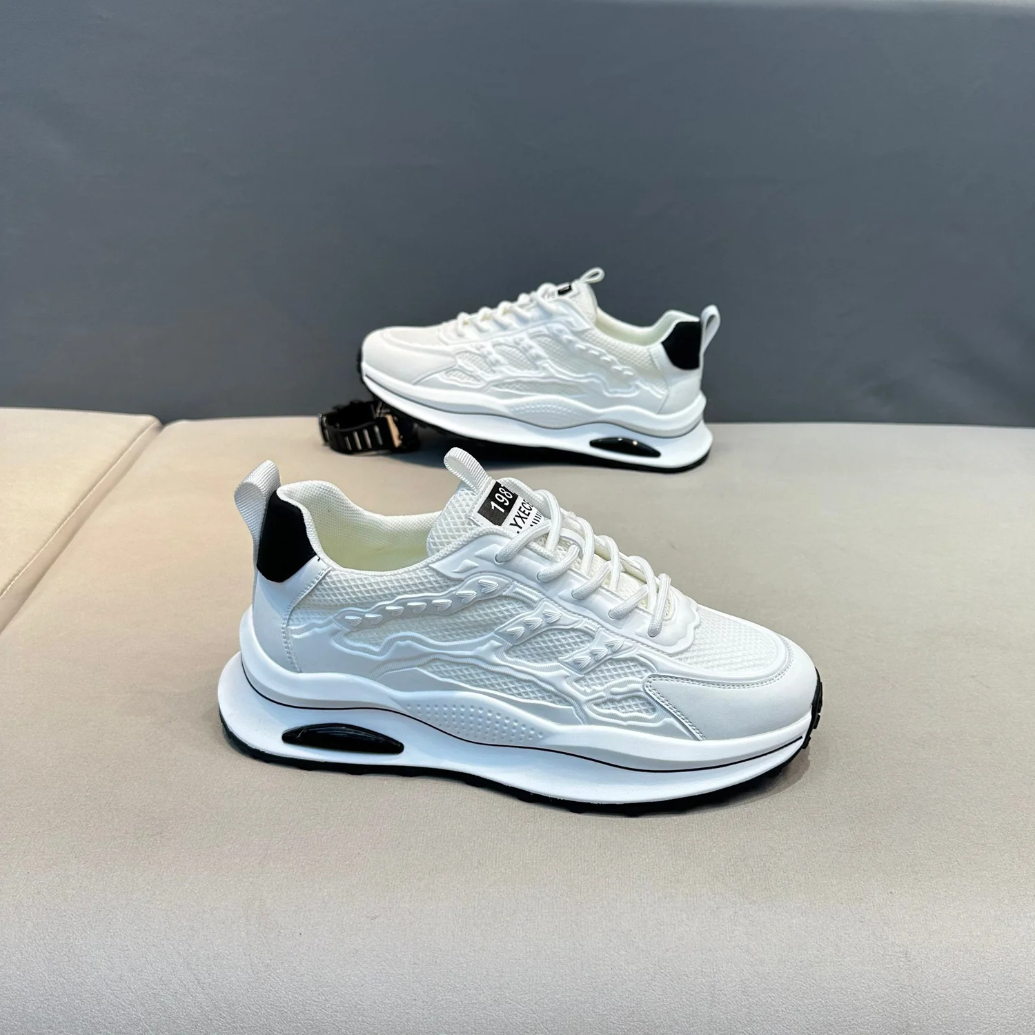 Damen Lauf-Sneaker mit atmungsaktiver Mesh-Oberfläche und dämpfender Sohle Heidi Mode - Image 2