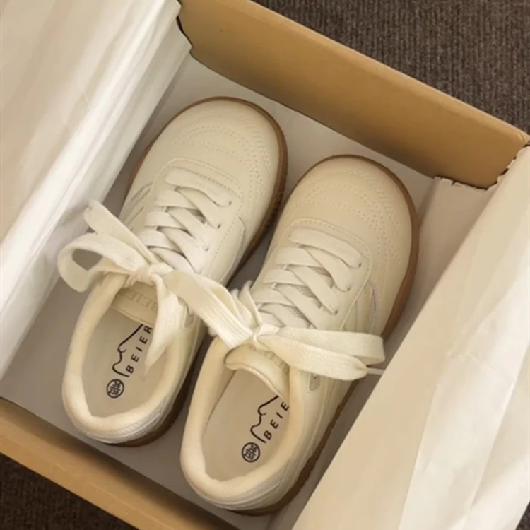 Damen Leichte Freizeitsneaker mit atmungsaktiver Obermaterialstruktur und rutschfester Sohle Heidi Mode - Image 5