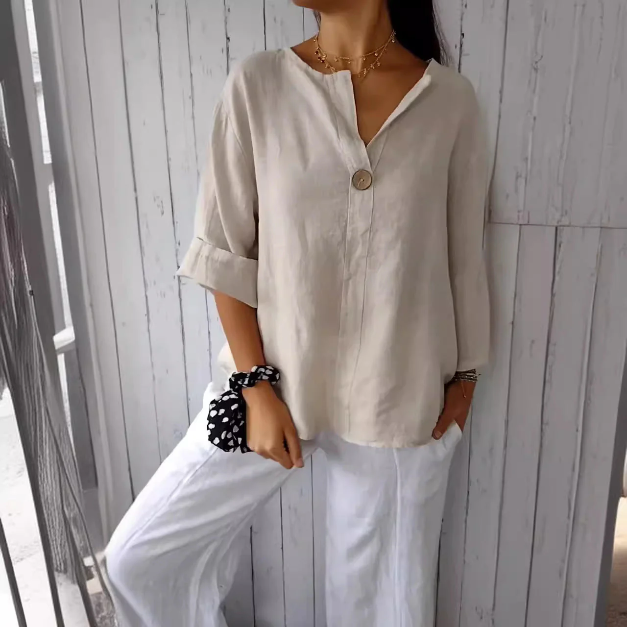 Damen Luftige Leinenbluse mit Knopfdetails und Lässigem Schnitt Heidi-Mode - Image 3
