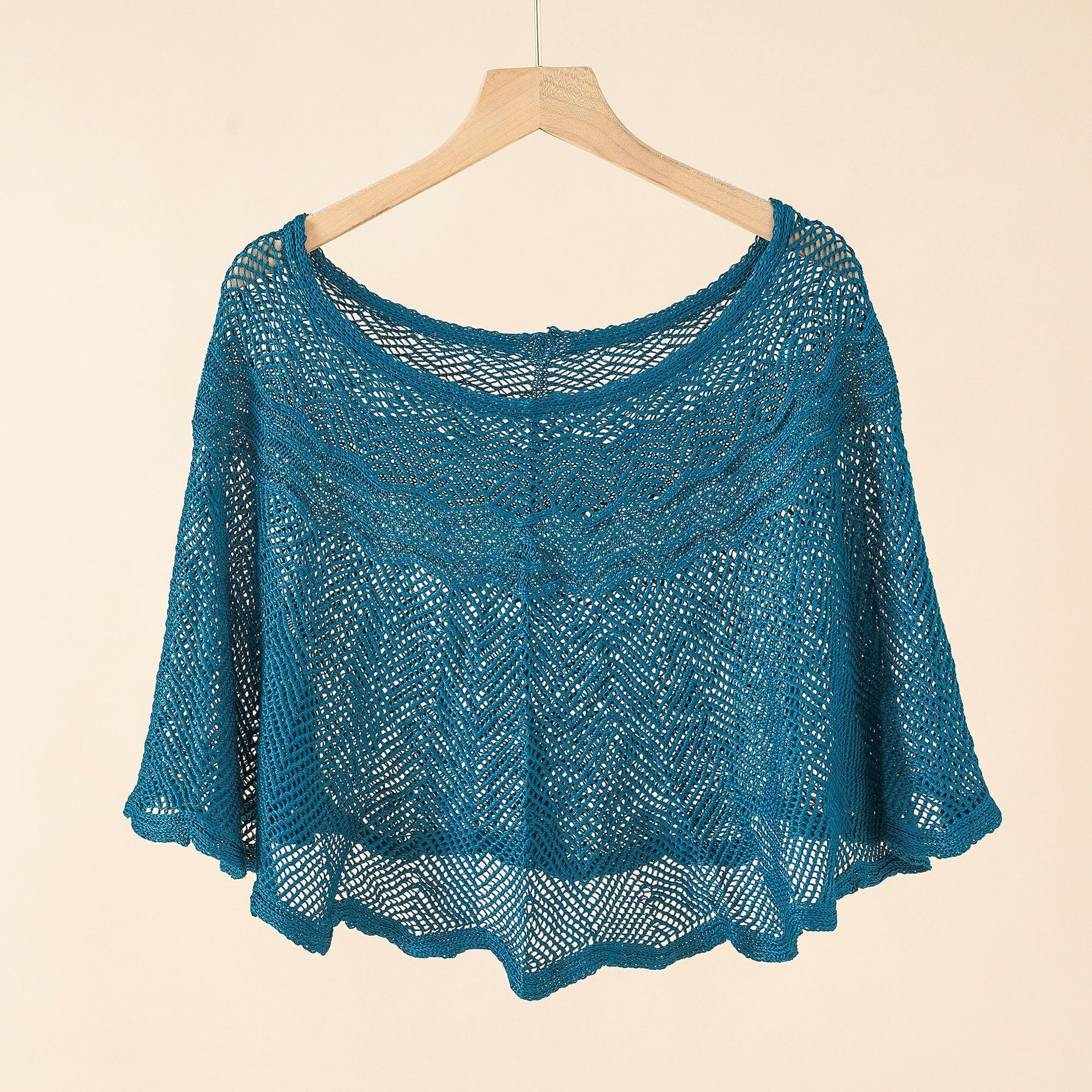 Damen Luftiger Strickponcho Im Modernen Design Heidi-Mode - Image 5