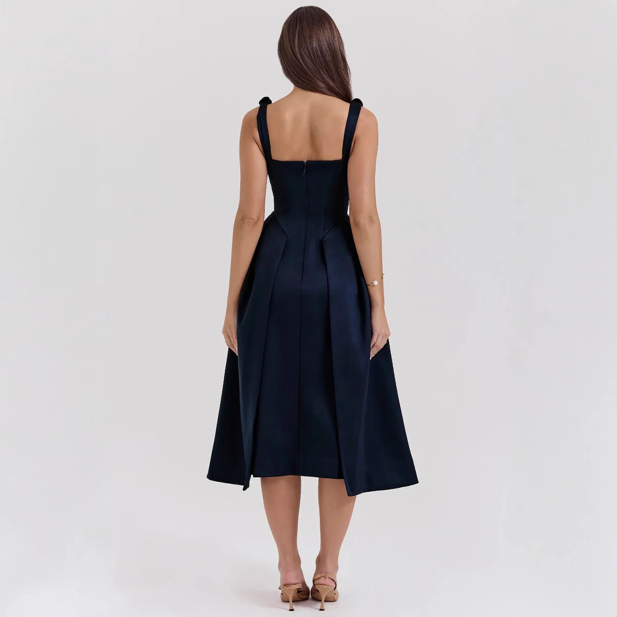 Damen Maxikleid mit elegantem V-Ausschnitt und strukturiertem Rock Heidi-Mode - Image 4