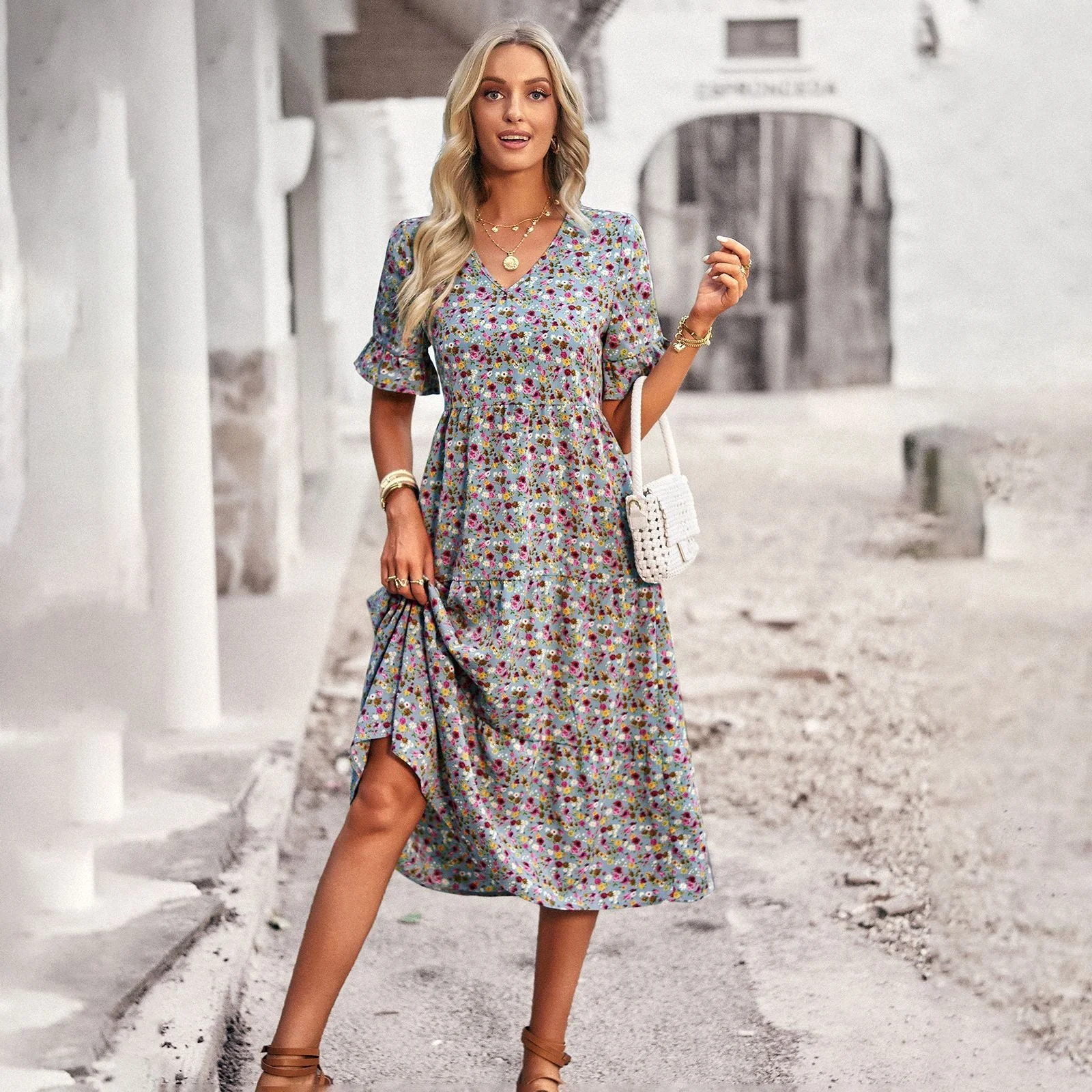Damen Midi-Kleid mit Floralem Muster und Verspieltem V-Ausschnitt Heidi-Mode - Image 4