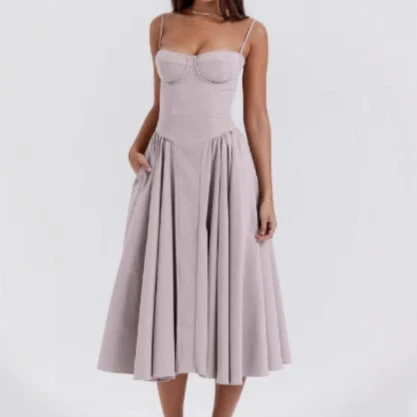 Damen Midikleid mit trägerlosem Design und voluminösem Faltenrock Heidi-Mode - Image 5