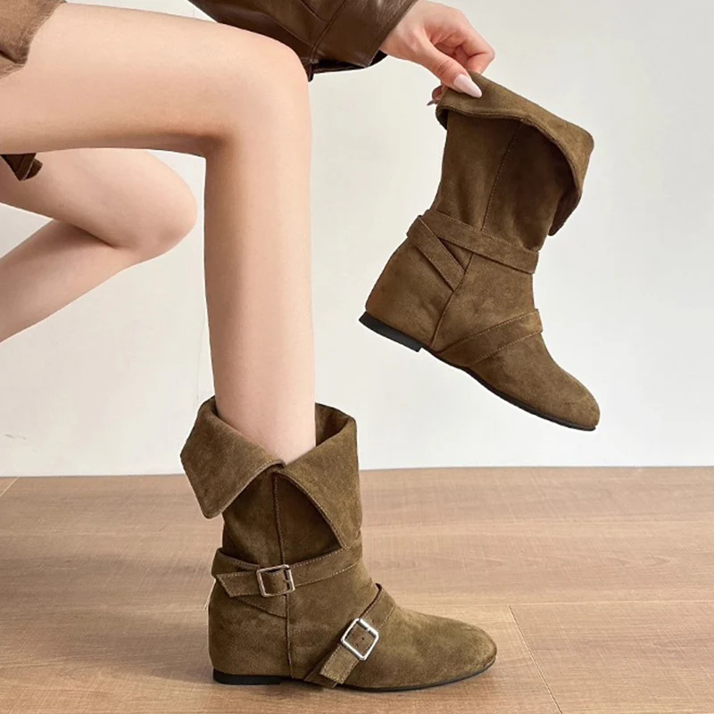 Damen Modische Ankle Boots mit ausgefallenem Klappdesign und dekorativen Schnallen Heidi Mode - Image 3