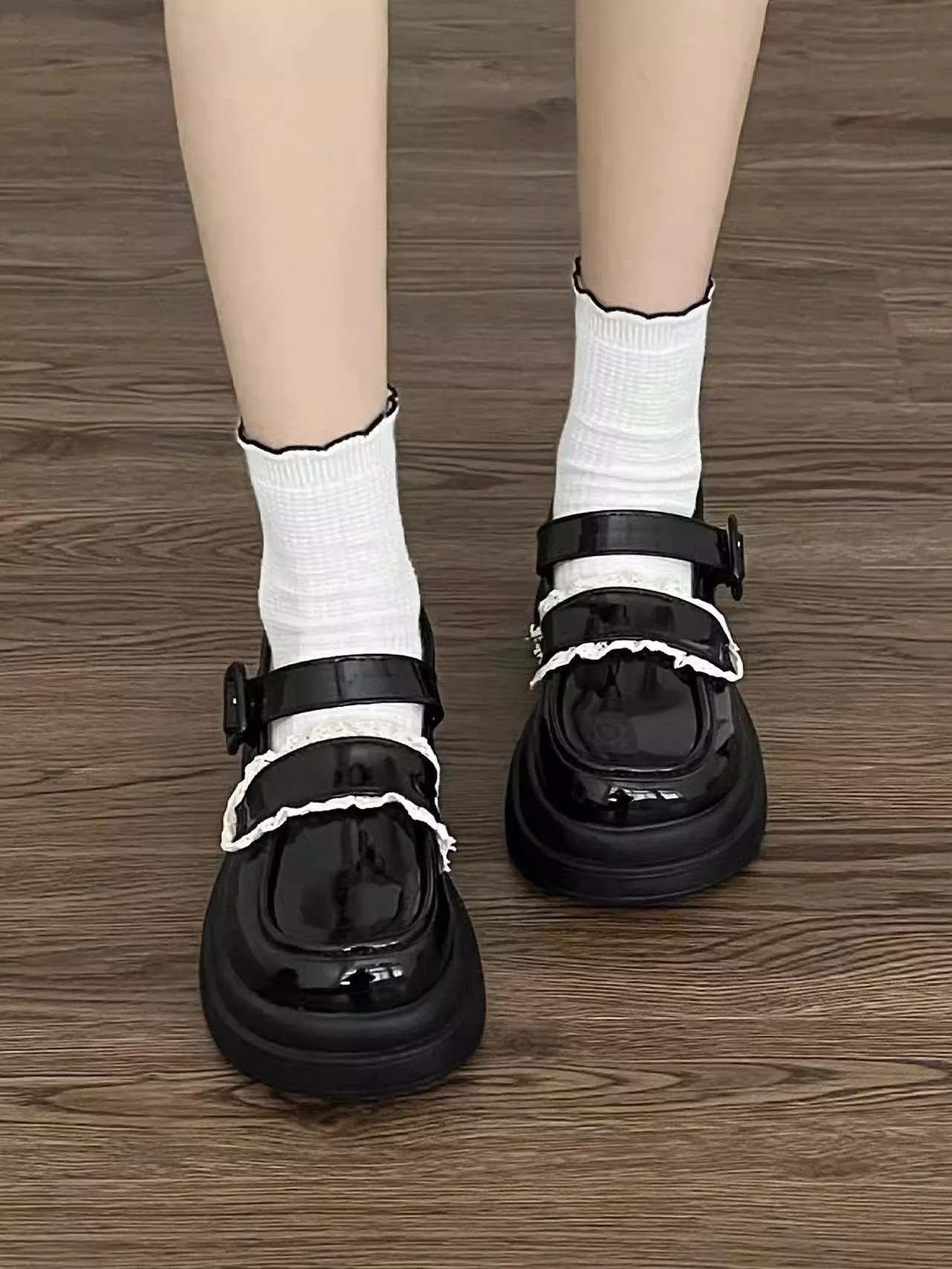 Damen Modische Ballerinas mit verstellbarem Riemen und elegantem Perlendetail Heidi Mode - Image 3