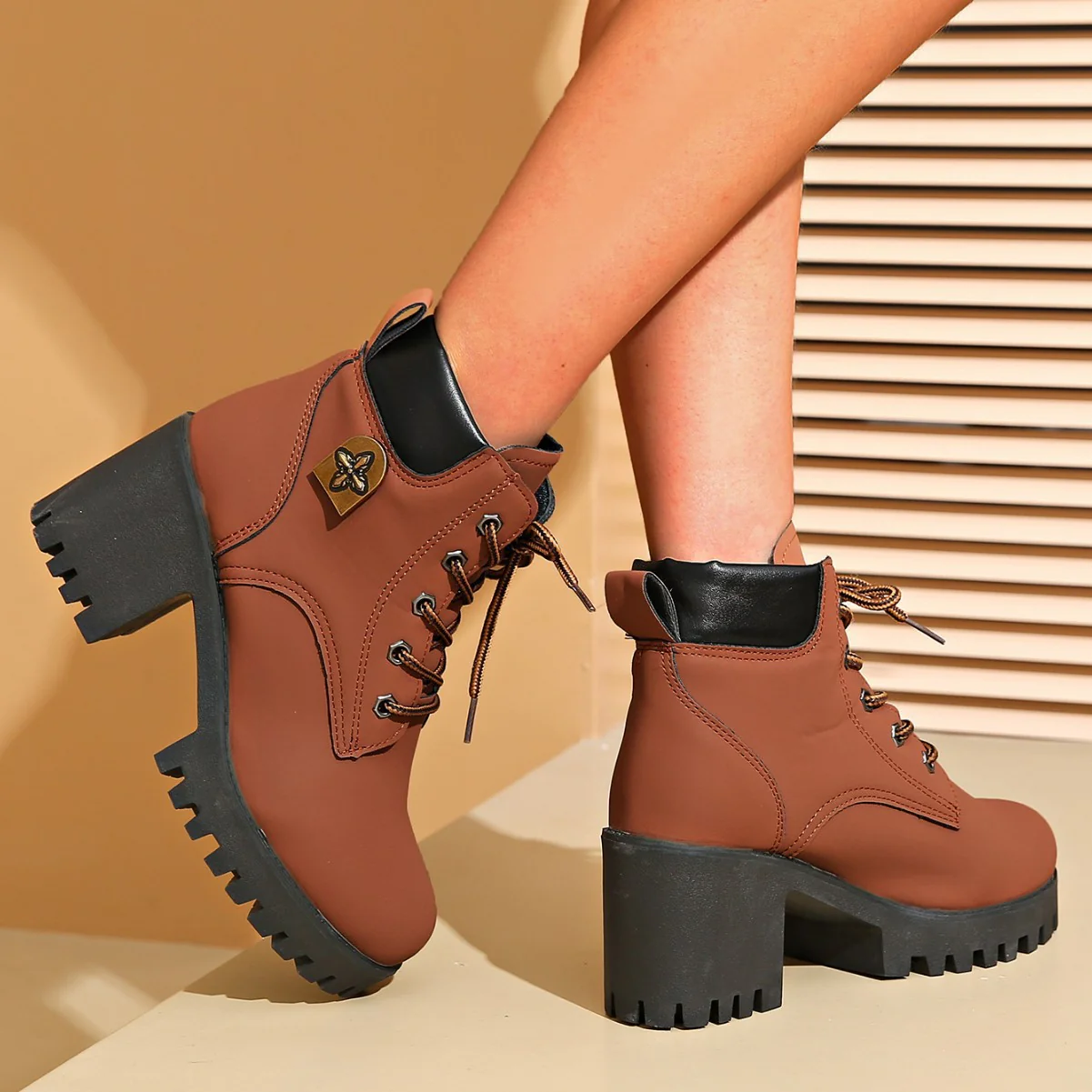 Damen modische Chunky-High-Top-Stiefeletten mit stabiler Profilsohle und elegantem Design Heidi Mode - Image 3