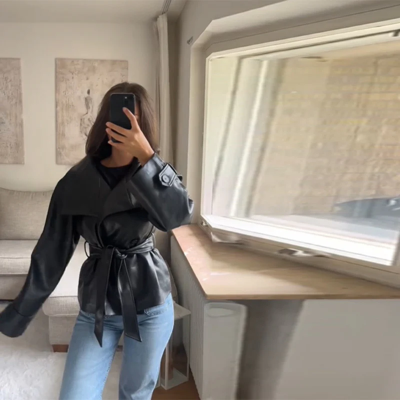 Damen Modische Cropped jacke mit doppelter Knopfleiste und breitem Kragen Heidi-Mode - Image 4