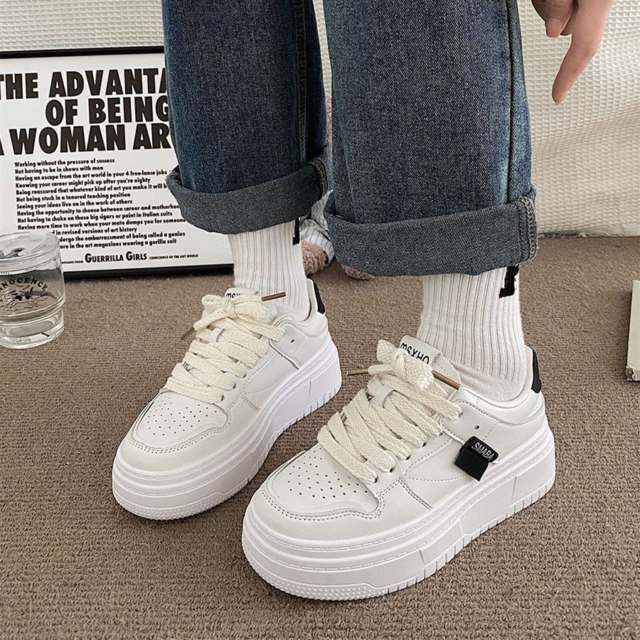 Damen modische Hochsohlen-Sneaker mit atmungsaktiver Oberfläche und verstärktem Fersenbereich Heidi Mode - Image 2