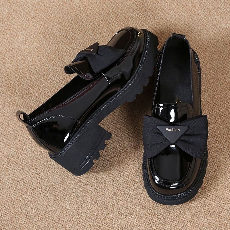 Damen modische Lack-Schuhe mit dekorativem Schleifenakzent und rutschfester Sohle Heidi Mode - Image 6