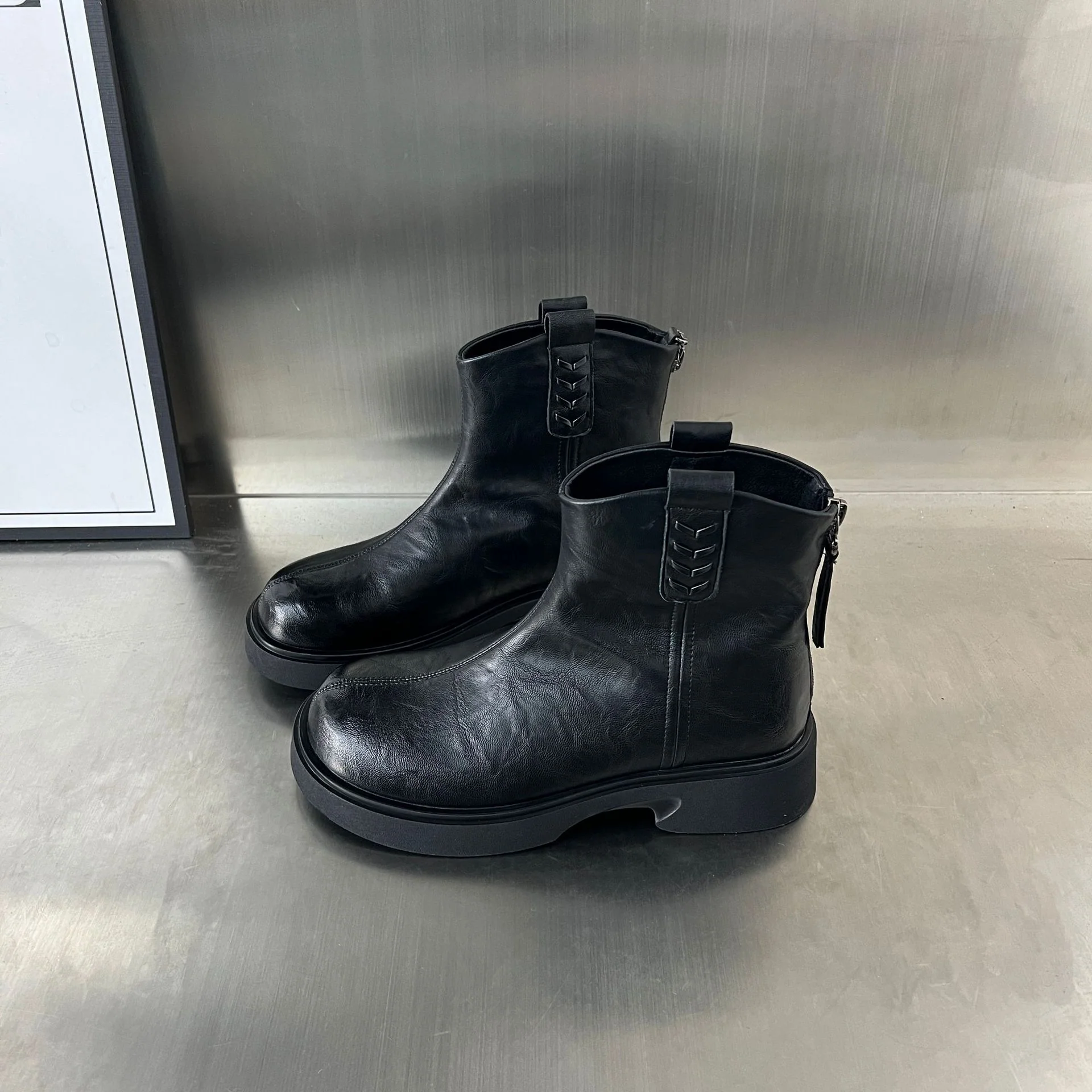 Damen Modische Leder-Stiefeletten mit robustem Plateau und feinem Zipper Heidi Mode - Image 2