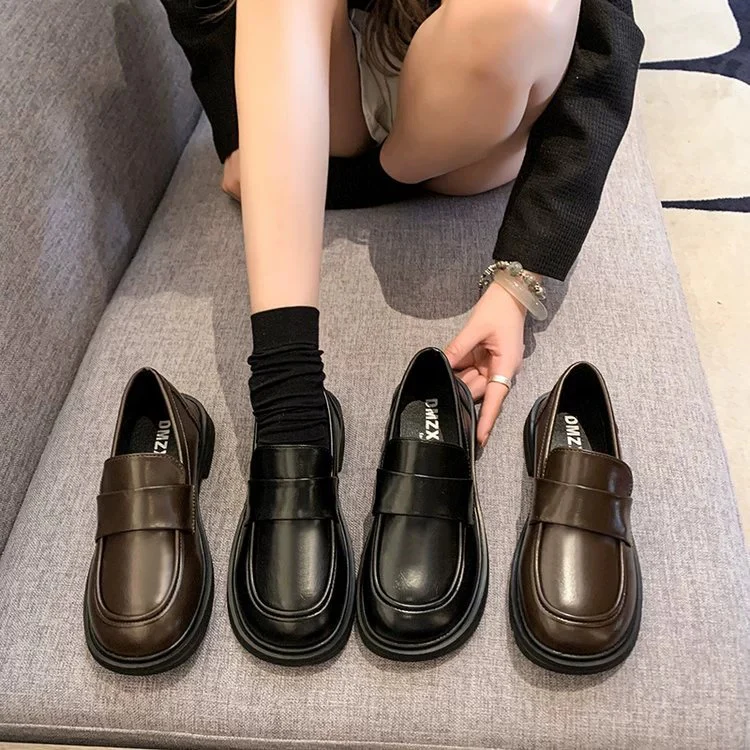 Damen Modische Loafers mit breitem Klettverschluss und robuster Sohle Heidi Mode - Image 2