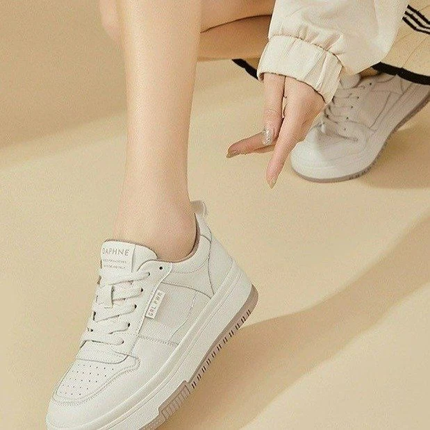Damen Modische Lockere Sneakers mit hoher Sohle und atmungsaktiver Leder-Oberfläche Heidi Mode - Image 5