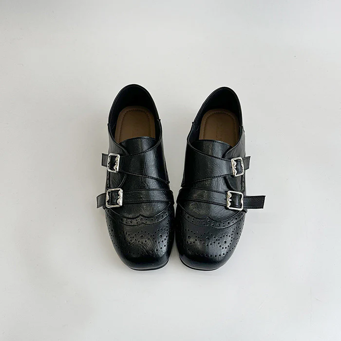 Damen modische Mokassins mit doppeltem Schnallenverschluss und stilvollem perforiertem Design Heidi Mode - Image 4