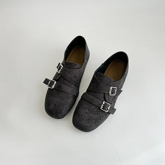 Damen modische Mokassins mit doppeltem Schnallenverschluss und stilvollem perforiertem Design Heidi Mode - Image 7