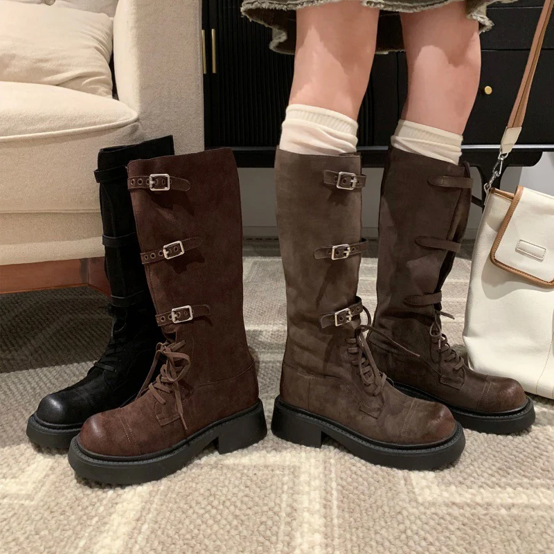 Damen Modische Overknee-Stiefel mit robustem Plateau und dekorativen Schnallen Heidi Mode - Image 2
