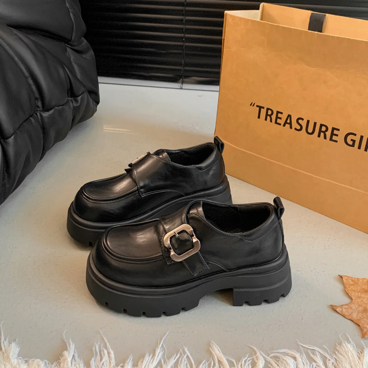 Damen modische Plateau Loafers mit dekorativem Schnallen-Detail Heidi Mode