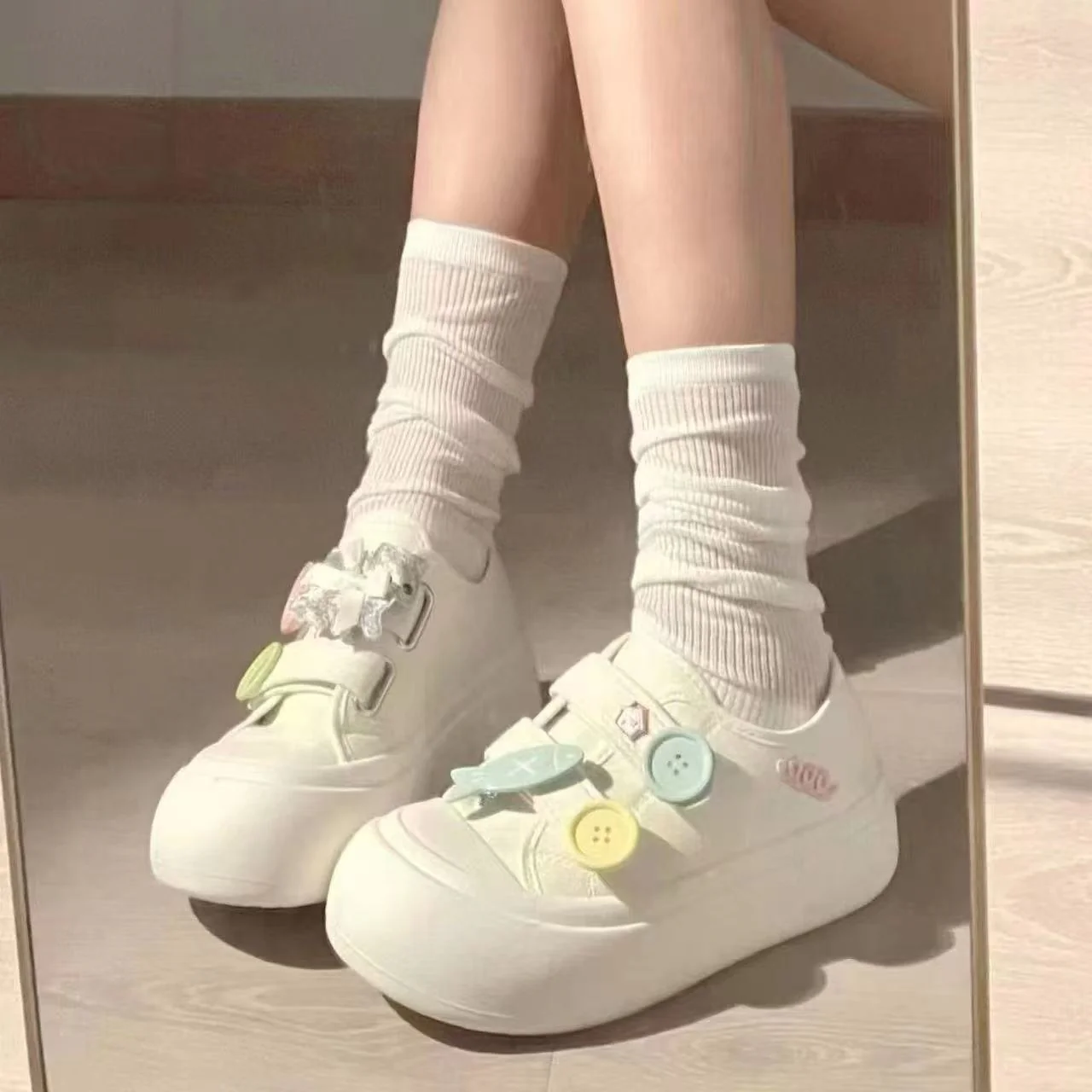 Damen Modische Plateau-Slipper mit verspielter Dekoration Heidi Mode - Image 3