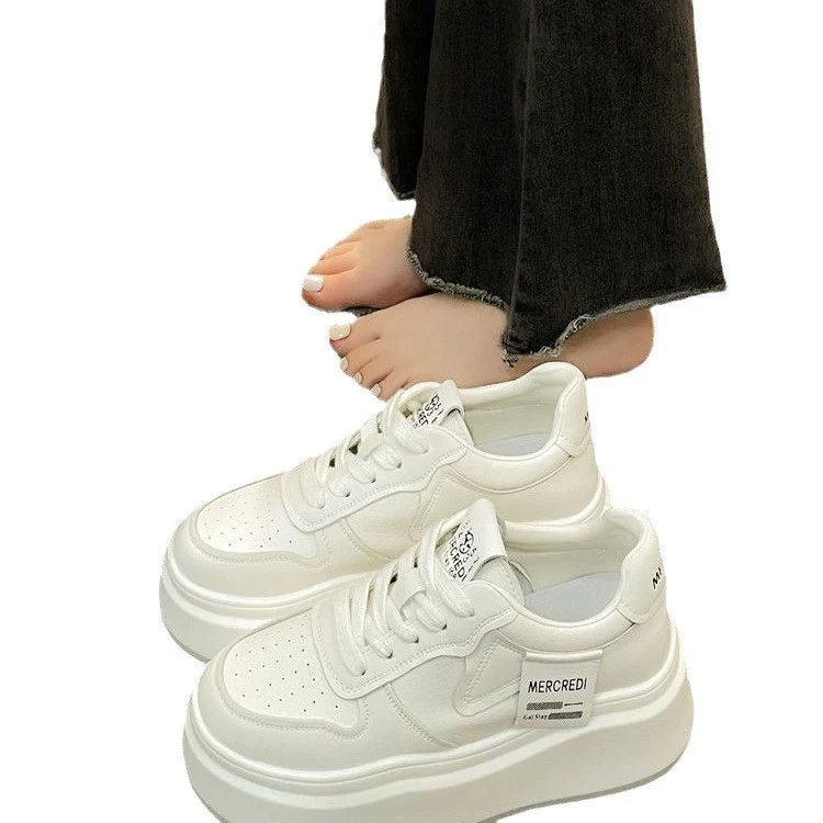 Damen modische Plateau-Sneaker mit hochwertigem Obermaterial und dämpfender Sohle Heidi Mode - Image 5