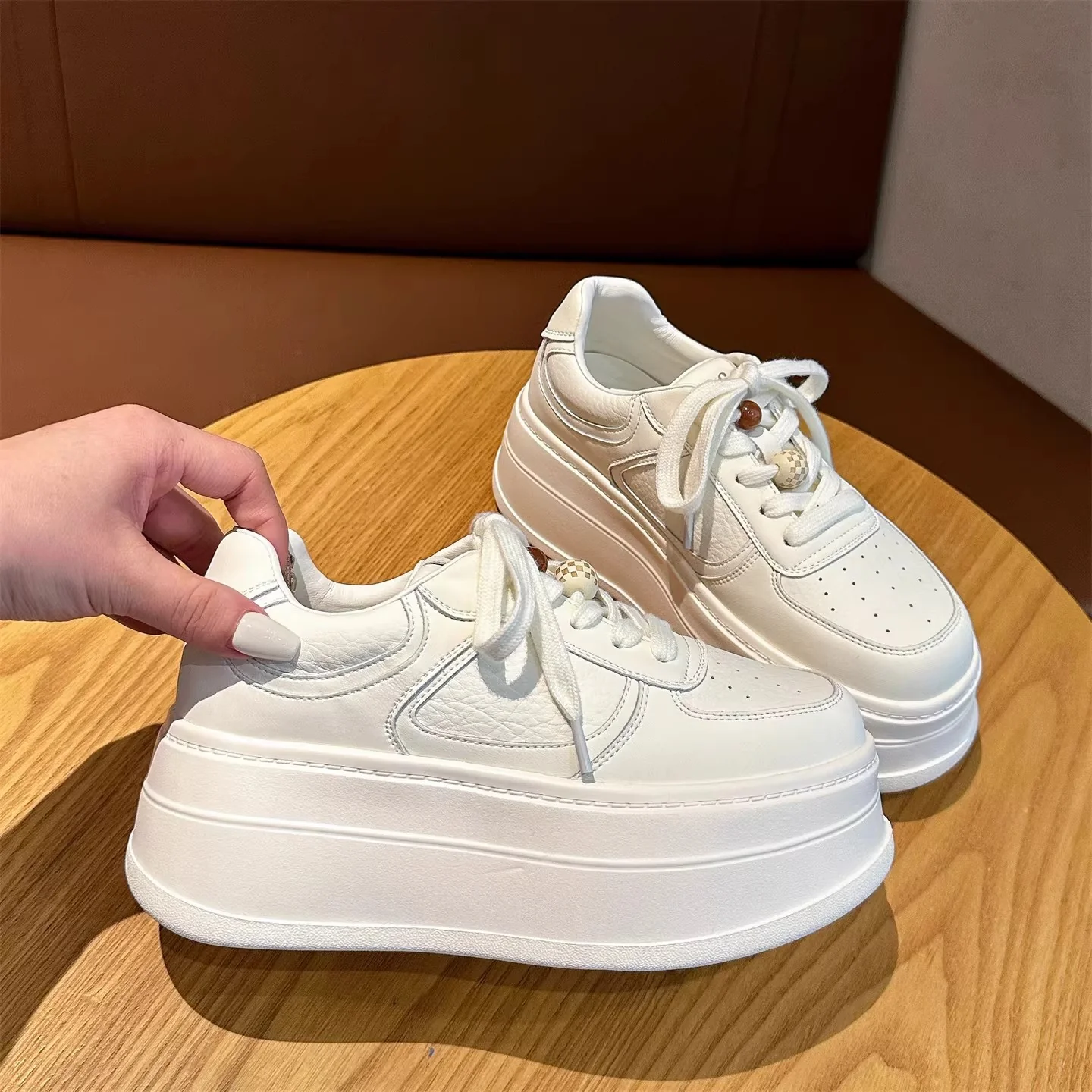 Damen modische Plateau Sneakers mit atmungsaktiver Leder-Oberfläche Heidi Mode - Image 3