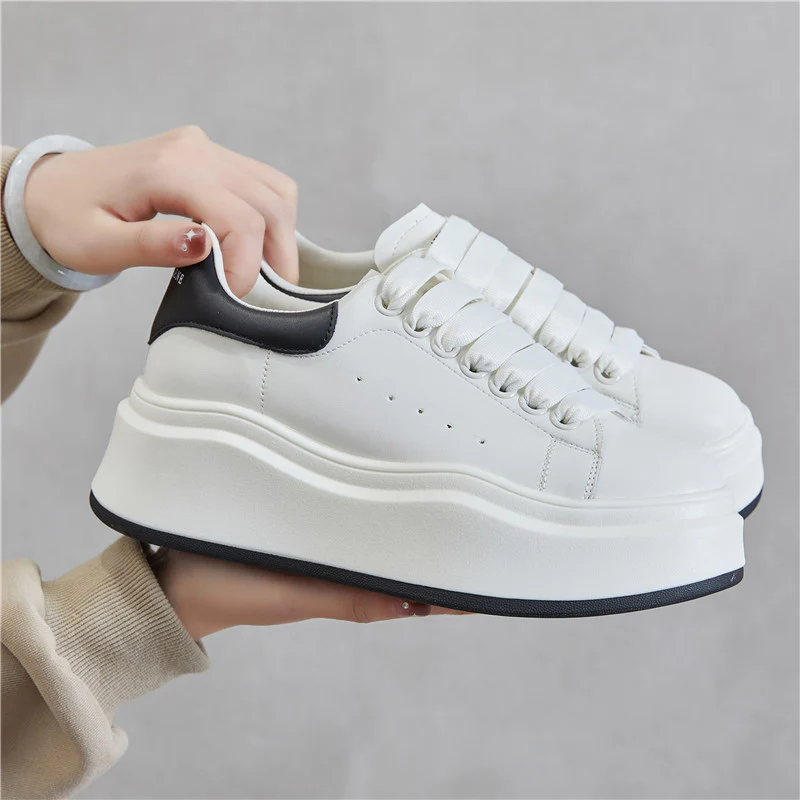 Damen Modische Plateau Sneakers mit elastischen Schnürsenkeln und trendiger Silhouette Heidi Mode - Image 6