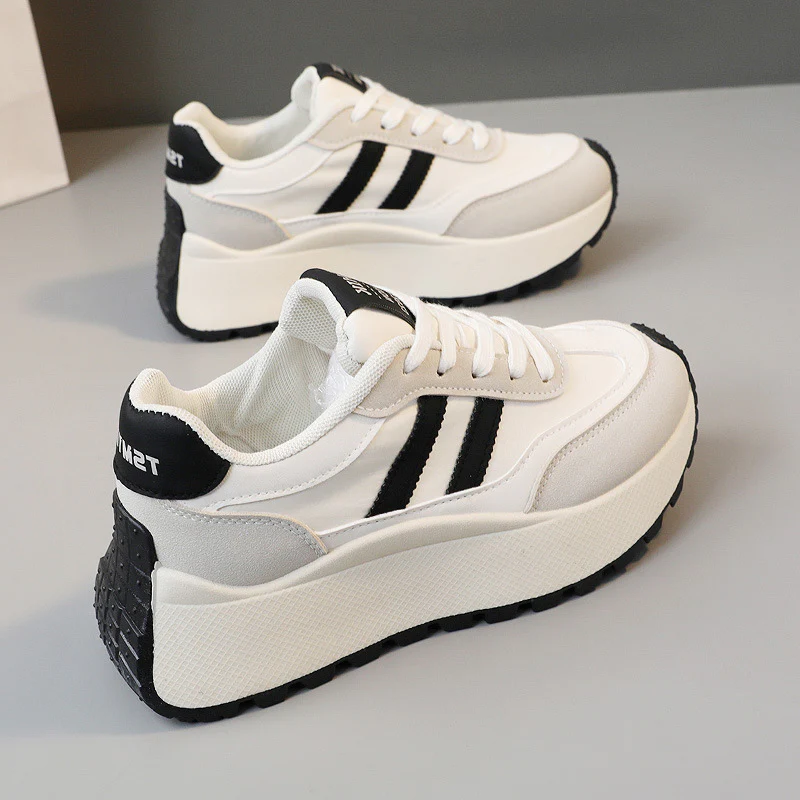 Damen Modische Plateau Sneakers mit trendiger Silhouette und dämpfender Laufsohle Heidi Mode
