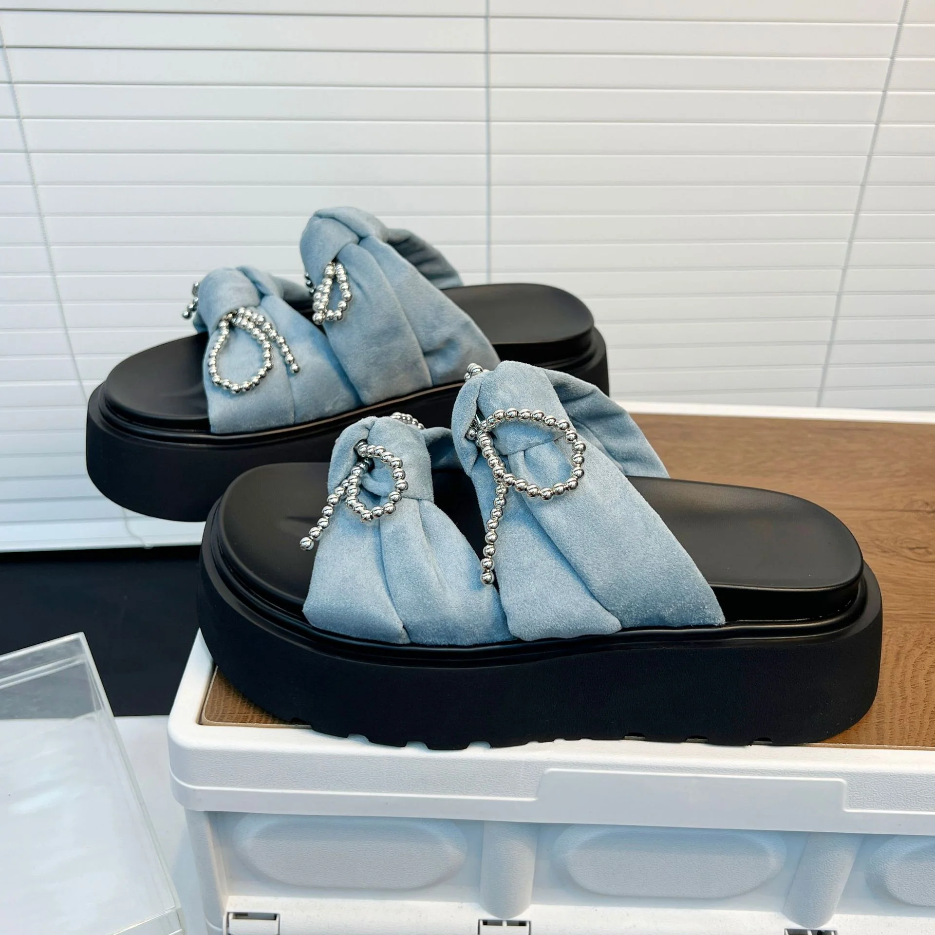 Damen Modische Plateauschuhe mit festlichem Schmuck Heidi Mode - Image 2