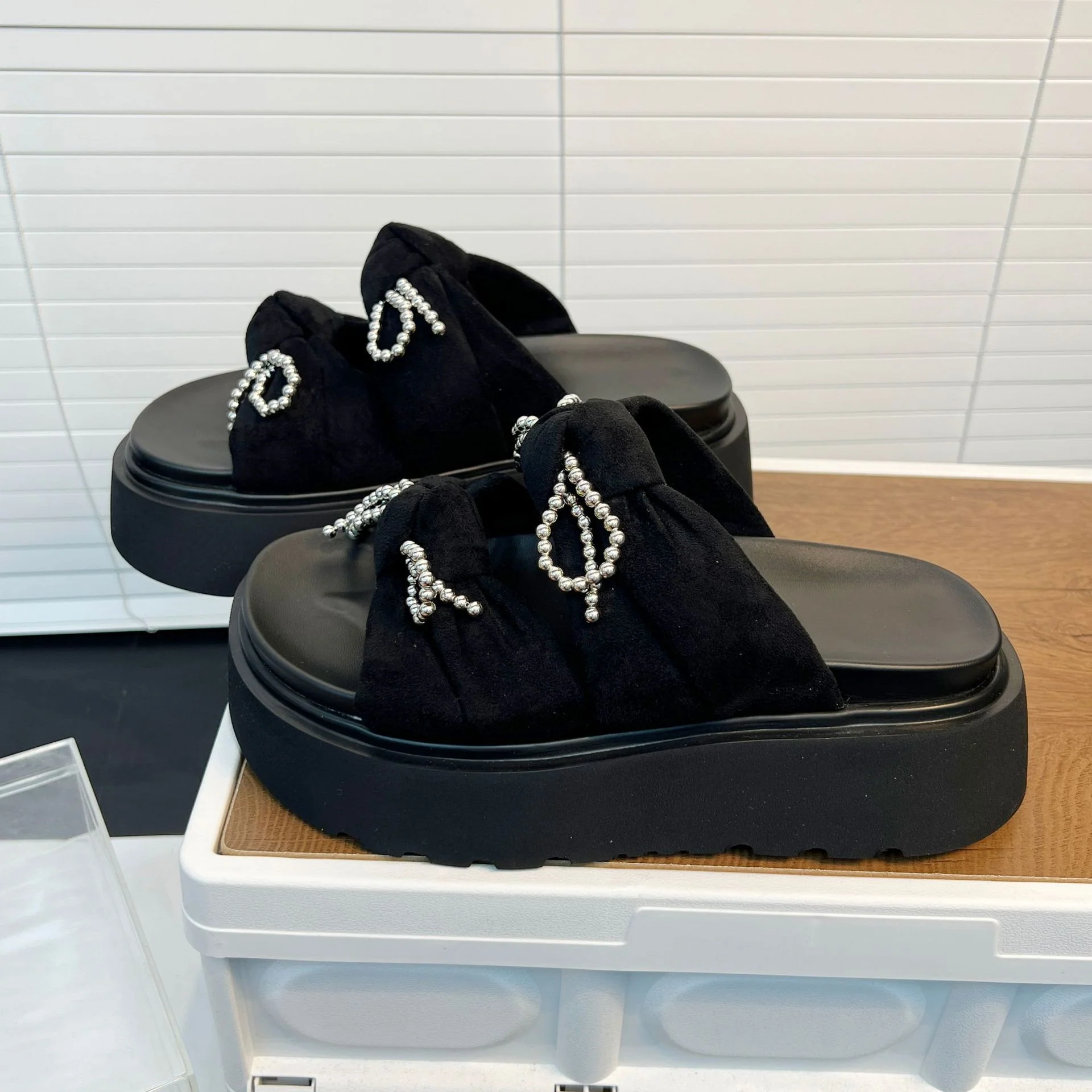 Damen Modische Plateauschuhe mit festlichem Schmuck Heidi Mode - Image 3
