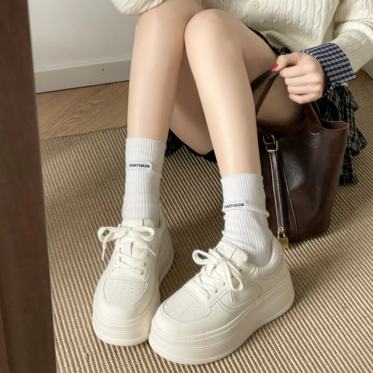 Damen modische Plattform Sneakers mit atmungsaktiver Oberflächenstruktur Heidi Mode - Image 4