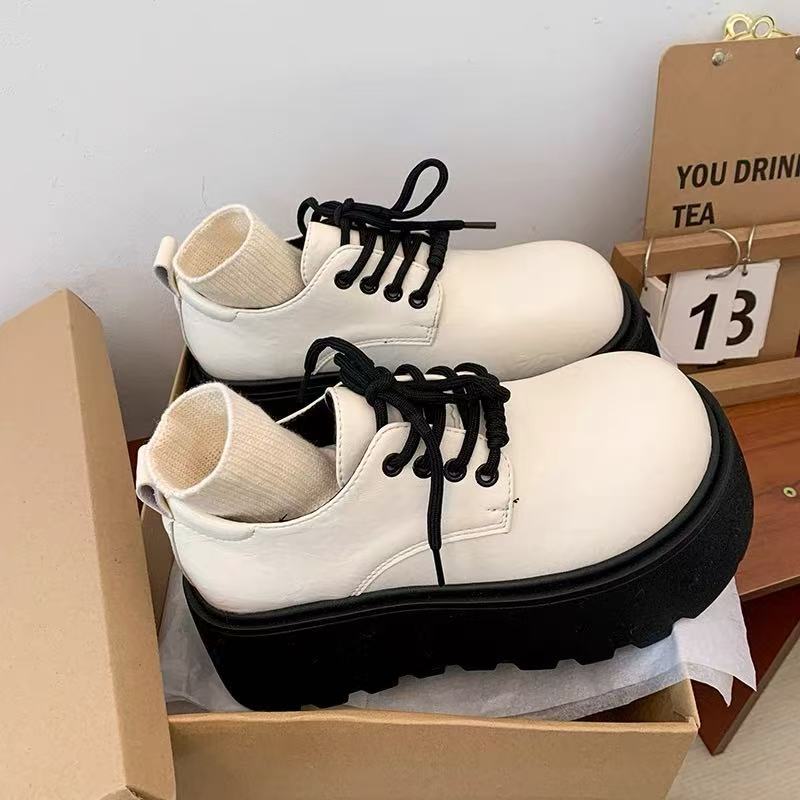 Damen Modische Schnürschuhe mit robustem Plateau und sockenähnlichem Detail Heidi Mode - Image 2