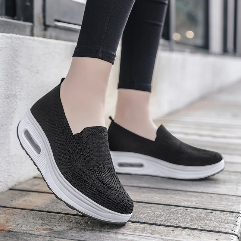 Damen Modische Slip-On Sneakers mit luftdurchlässigem Strickmaterial Heidi Mode - Image 3