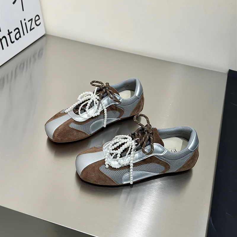 Damen modische Sneaker mit kunstvollen Perlen-Akzenten und atmungsaktiver Mesh-Oberfläche Heidi Mode