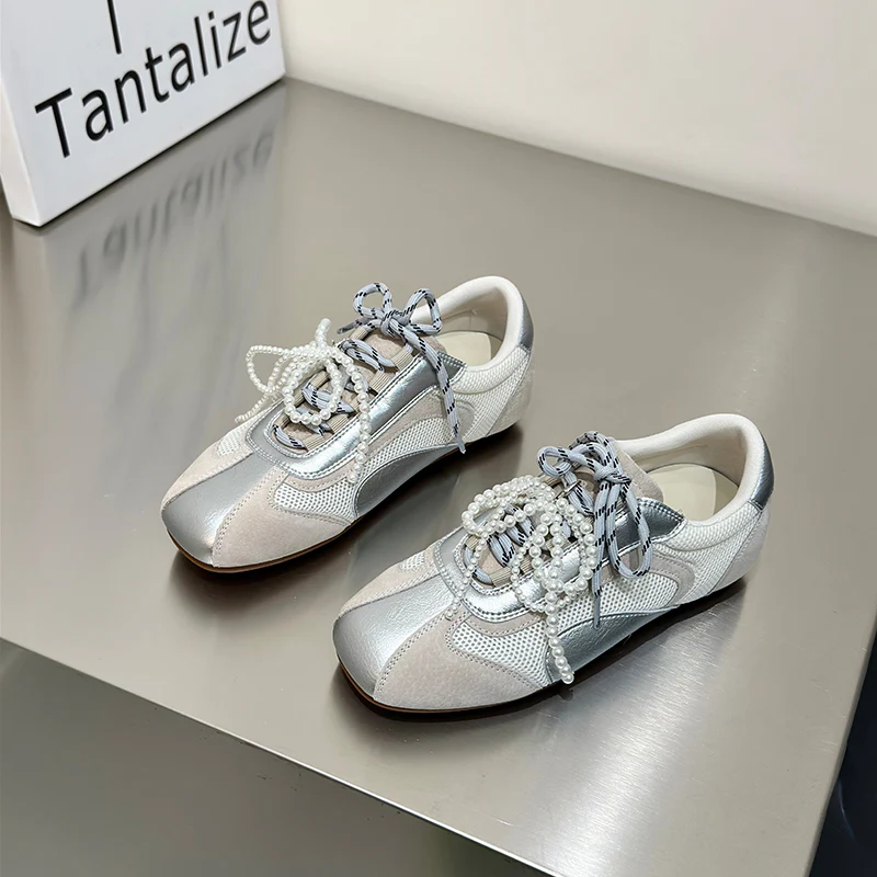 Damen modische Sneaker mit kunstvollen Perlen-Akzenten und atmungsaktiver Mesh-Oberfläche Heidi Mode - Image 2
