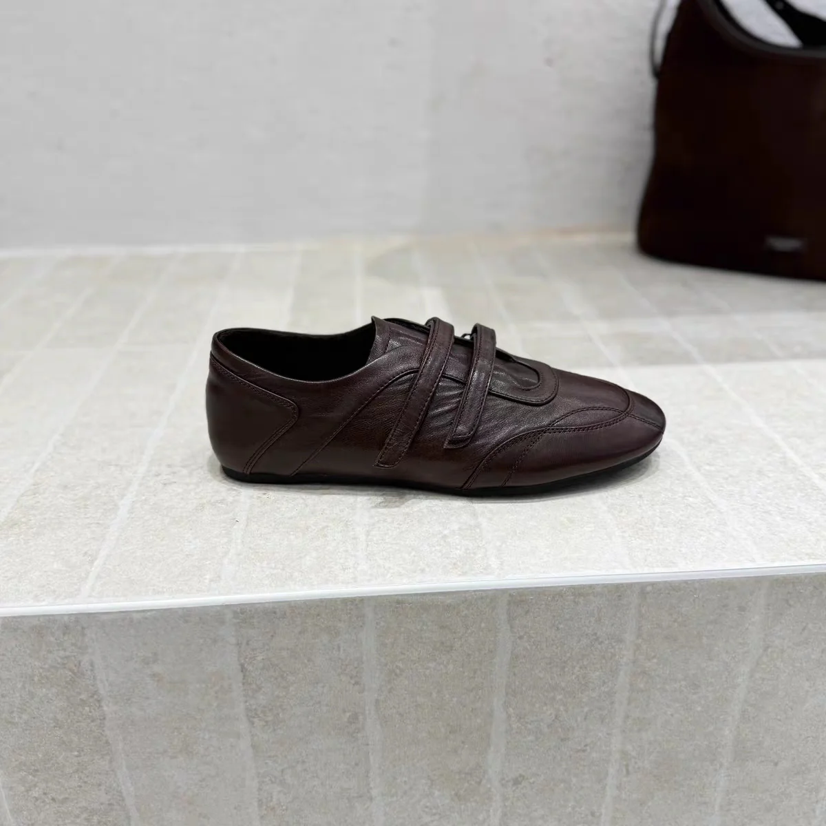 Damen modische Sneaker mit praktischem Klettverschluss und ergonomischem Design Heidi Mode - Image 6