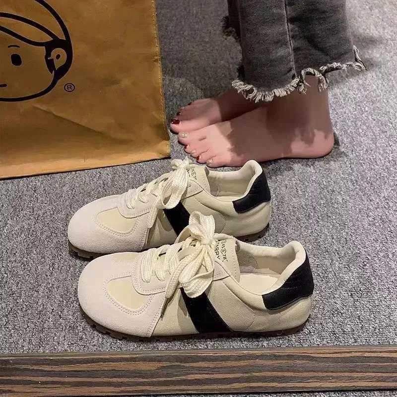 Damen Modische Sneaker mit strukturiertem Obermaterial und rutschfester Sohle Heidi Mode - Image 6