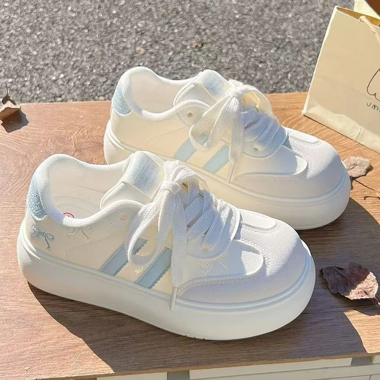 Damen Modische Sneaker mit trendigen Applikationen und bequemer Sohle Heidi Mode - Image 4