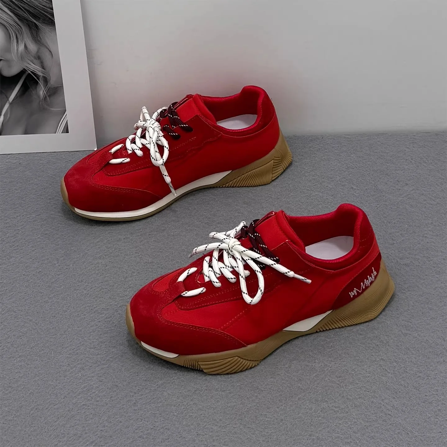 Damen modische Sneakers mit atmungsaktiver Mesh-Oberfläche und trendigem Design Heidi Mode - Image 3